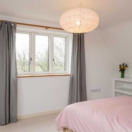 High Cogges Farm Holiday Cottages 威特尼 外观 照片
