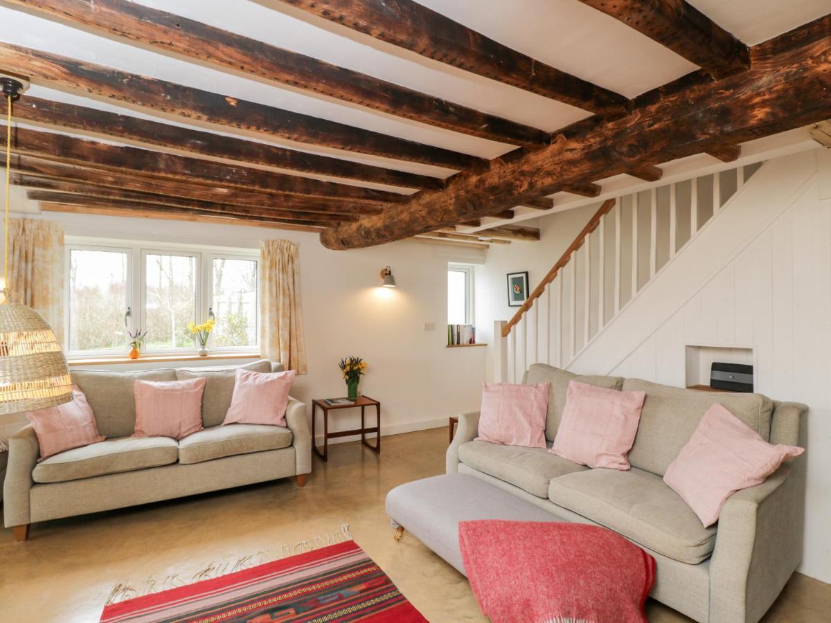 High Cogges Farm Holiday Cottages 威特尼 外观 照片