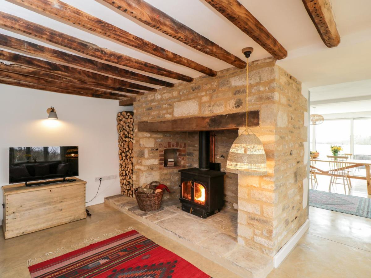 High Cogges Farm Holiday Cottages 威特尼 外观 照片
