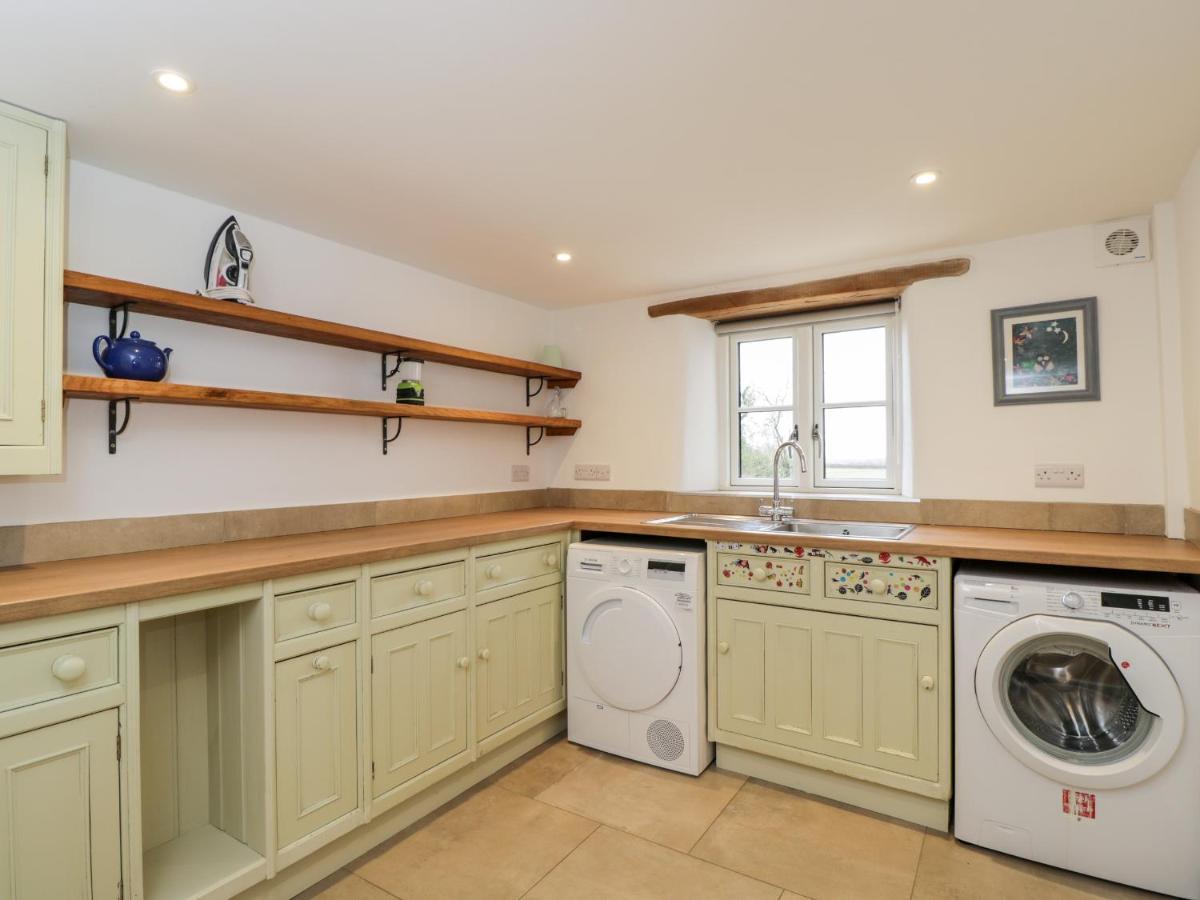 High Cogges Farm Holiday Cottages 威特尼 外观 照片