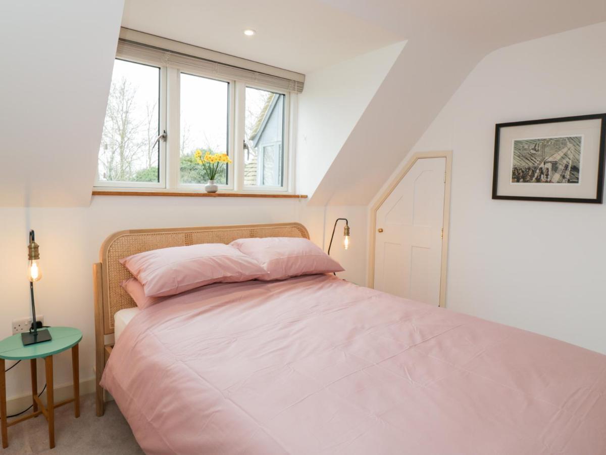 High Cogges Farm Holiday Cottages 威特尼 外观 照片