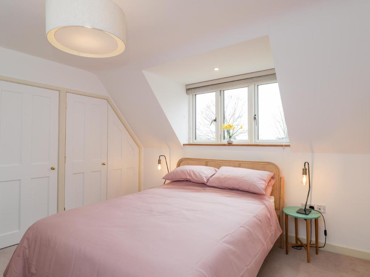 High Cogges Farm Holiday Cottages 威特尼 外观 照片