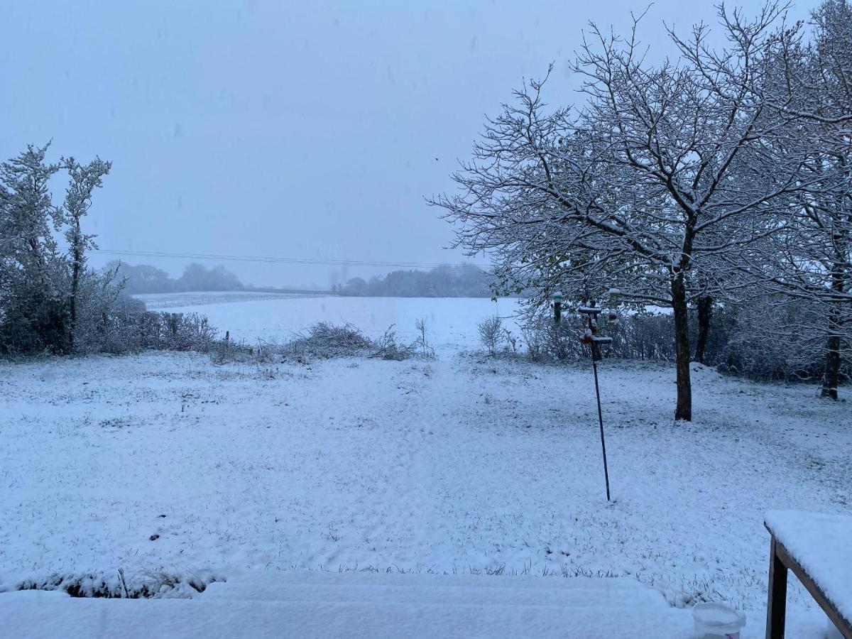 High Cogges Farm Holiday Cottages 威特尼 外观 照片