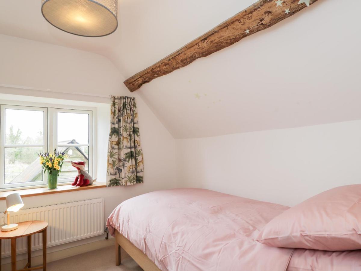 High Cogges Farm Holiday Cottages 威特尼 外观 照片