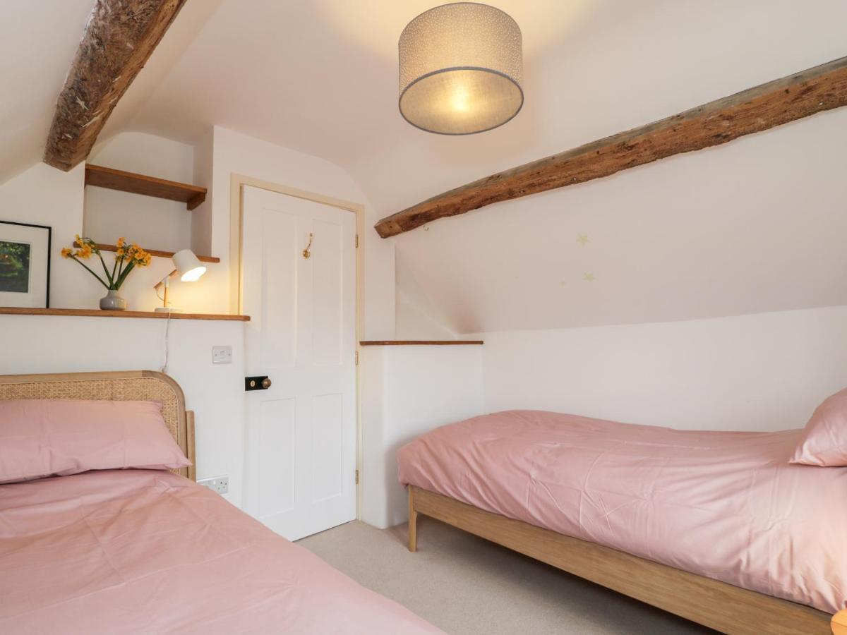 High Cogges Farm Holiday Cottages 威特尼 外观 照片